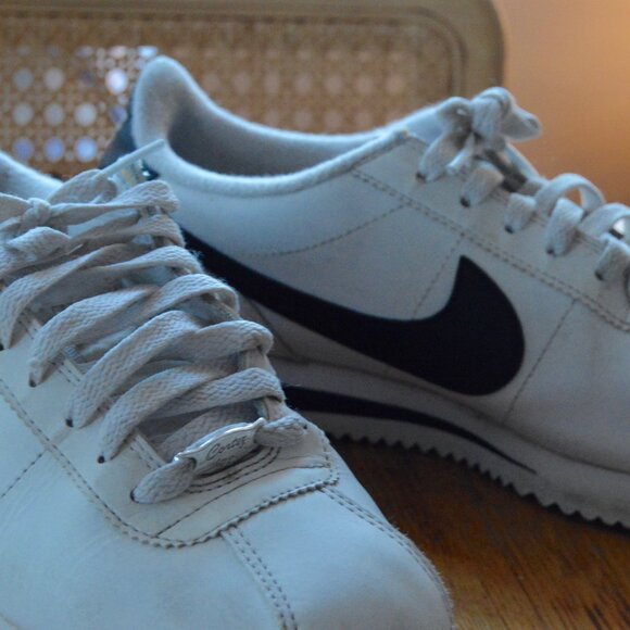 NIKE Cortez Leather DN1791 006 - Shiekh Pre-owned Black and White Nike Cortez Mens Size 7